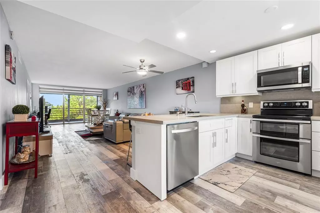 Pompano Beach, FL 33069,535 Oaks Dr #404