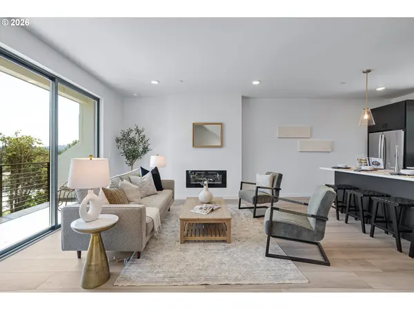 7306 SW 13th DR, Portland, OR 97239