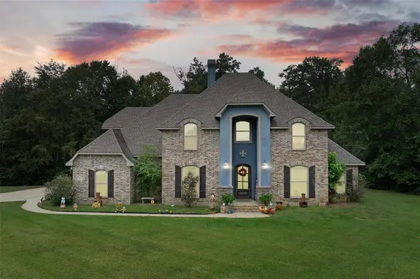 7824 Oak Creek Trail,  Shreveport,  LA 71129