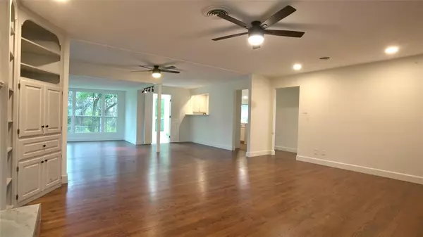 Dallas, TX 75228,9762 Twin Creek Drive