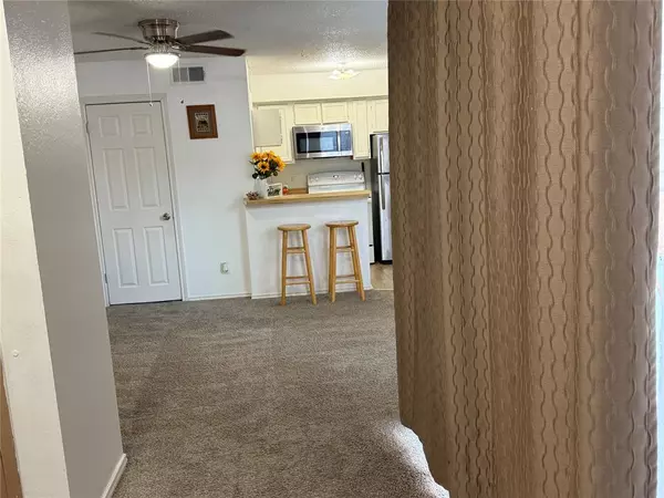 Dallas, TX 75243,9803 Walnut Street #308