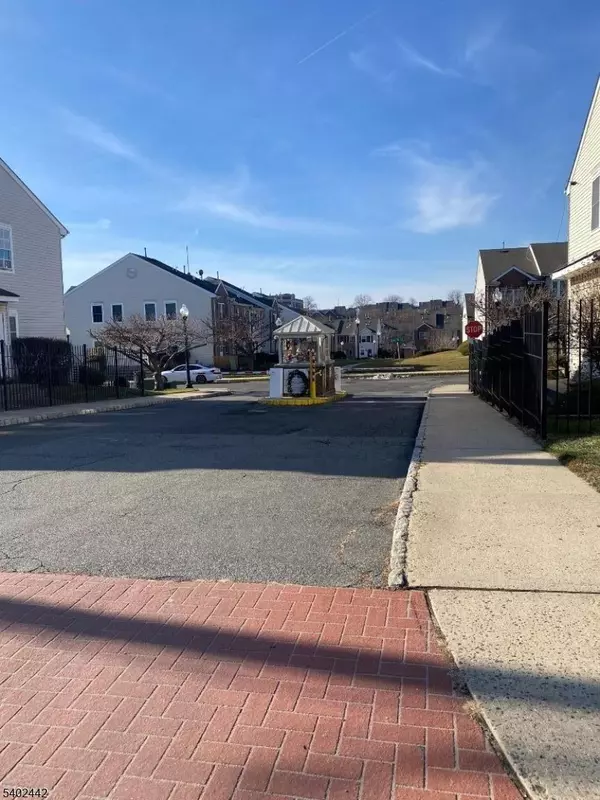 Newark City, NJ 07103,268 W Kinney St