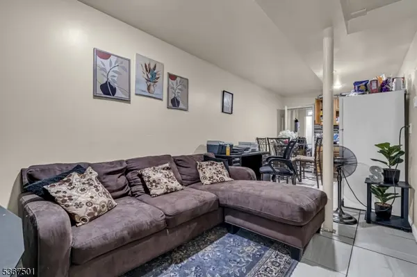 Irvington Twp., NJ 07111,122 Harper Ave