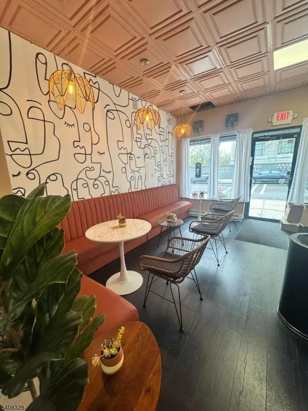 7 2nd Avenue, Newark City, NJ 07104