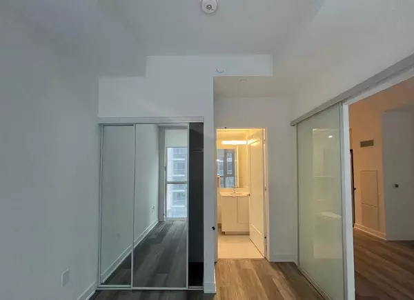 Toronto C08, ON M5A 1Y4,135 Lower Sherbourne ST #1442