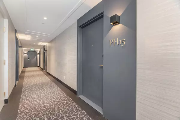 Toronto C01, ON M5V 0W9,543 Richmond ST W #PH15