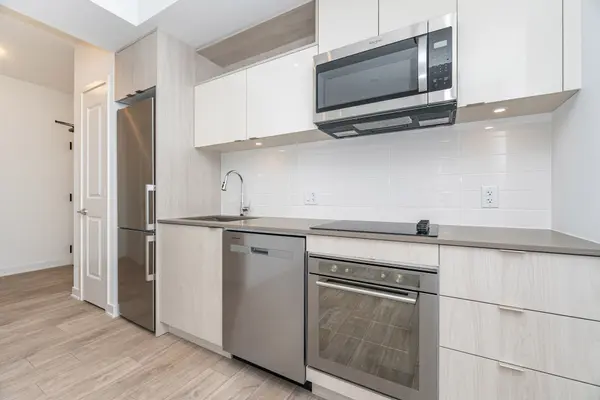 100 Dalhousie ST #904, Toronto C08, ON M5B 0C7