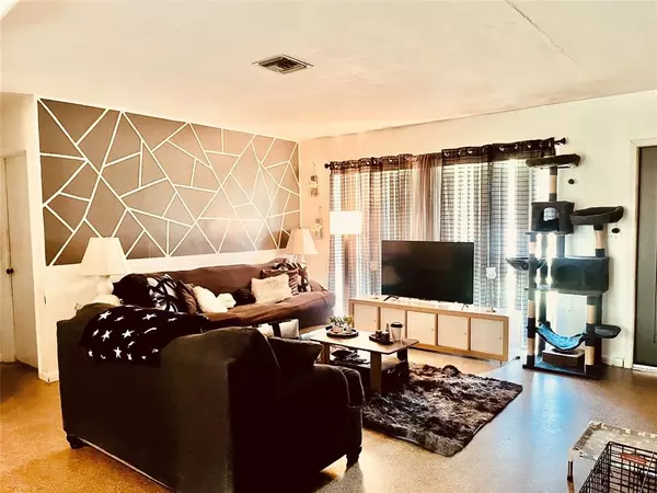 Plantation, FL 33317,4827 NW 2nd Ct