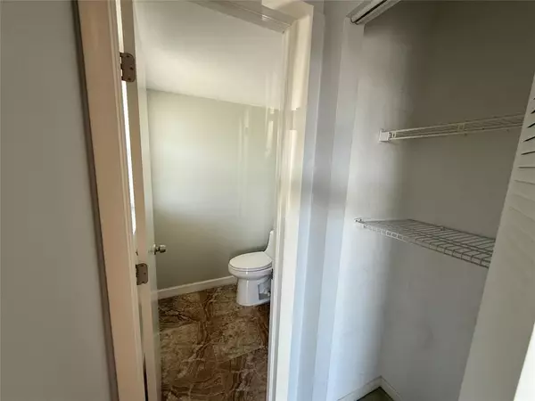 Margate, FL 33063,7600 NW 4th Pl #205