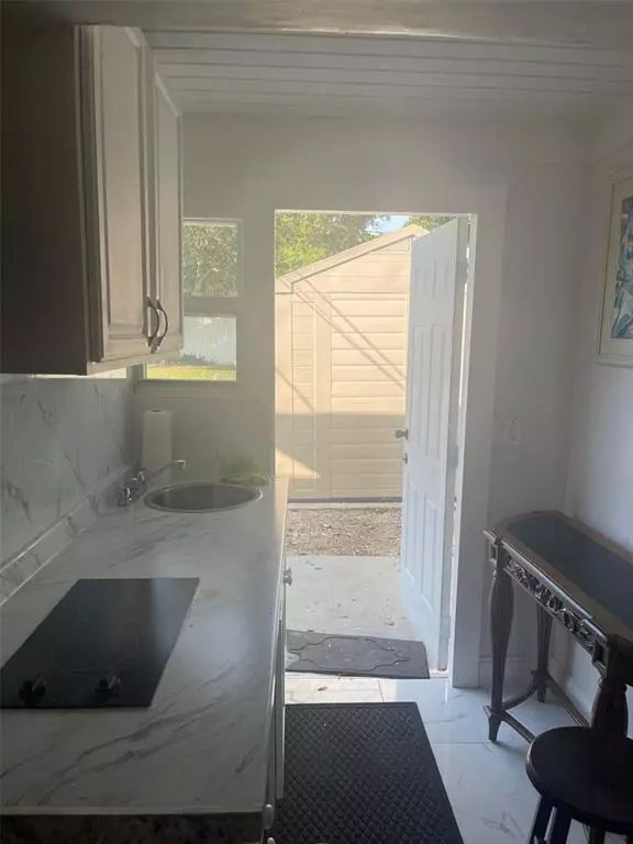 Pembroke Pines, FL 33023,408 SW 68th Ave