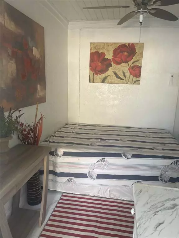 Pembroke Pines, FL 33023,408 SW 68th Ave