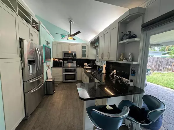 Oakland Park, FL 33334,1509 NE 35th St