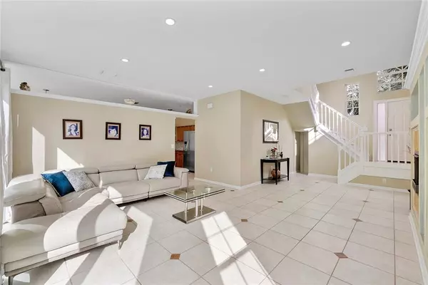 Coral Springs, FL 33071,659 NW 88th Dr