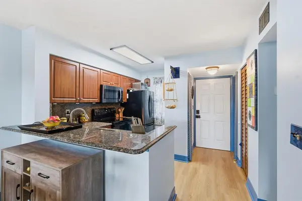 Pompano Beach, FL 33069,2108 S Cypress Bend Dr #504