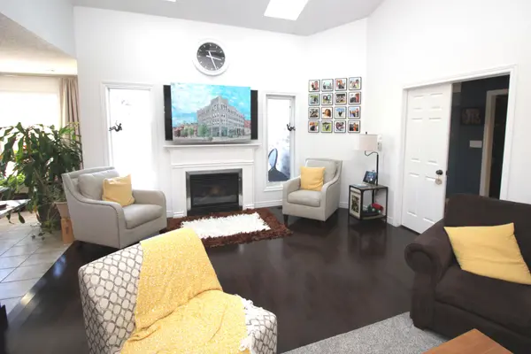 Guelph, ON N1E 0C2,11 Creekside DR