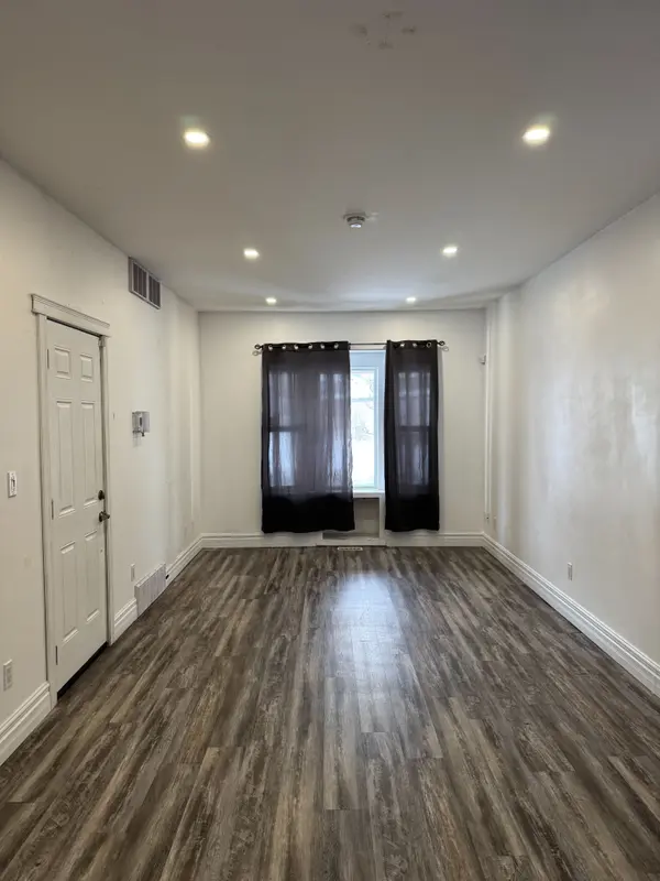 Hamilton, ON L8M 1E9,1152 King ST E #2