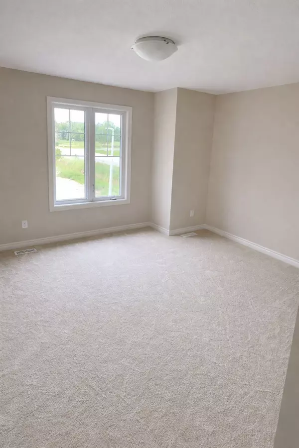 Welland, ON L3C 0G9,661 Julia DR