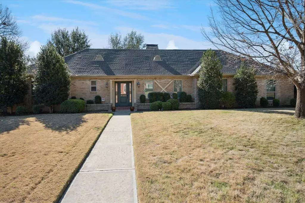 Dallas, TX 75229,3830 Weeburn Drive