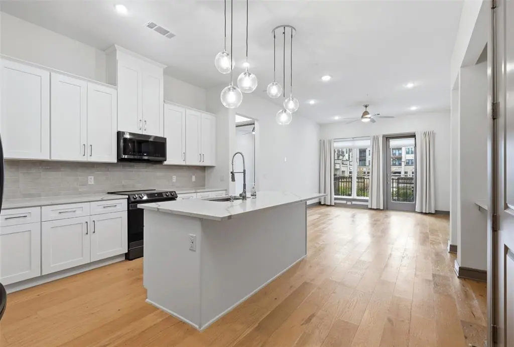 Carrollton, TX 75007,2700 Old Denton Road #1044