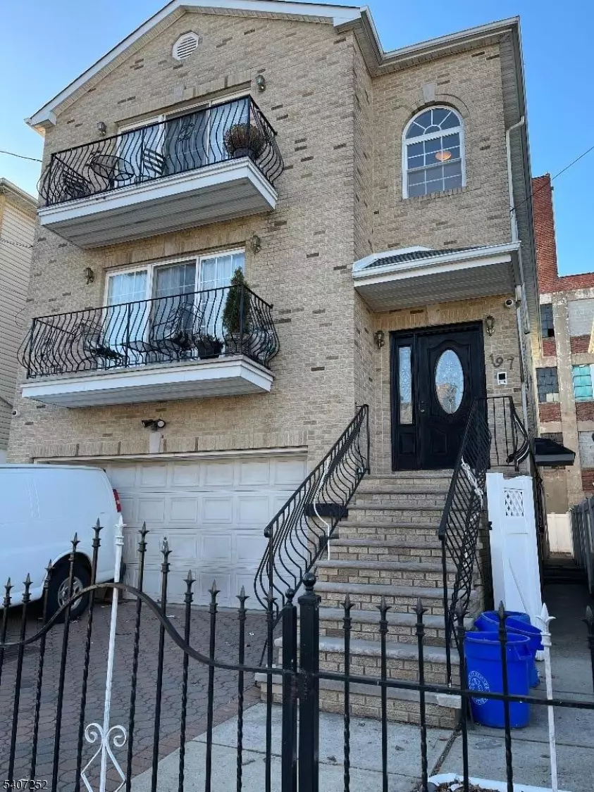 Newark City, NJ 07108,197 Badger Ave