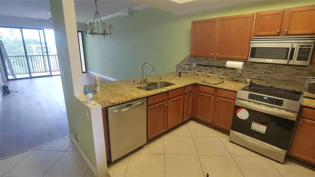 Pompano Beach, FL 33063,6735 Coral Lake Dr #6735