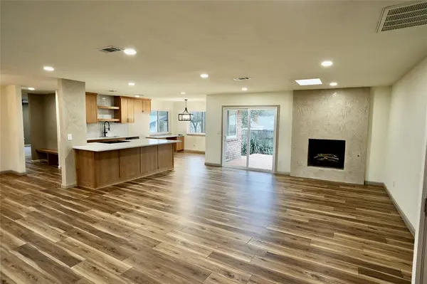 Grapevine, TX 76051,305 Bluebonnet Drive