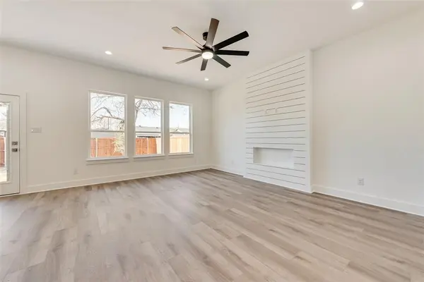 Dallas, TX 75212,4021 Esmalda Street