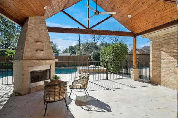 Dallas, TX 75229,3830 Weeburn Drive