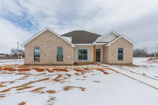 801 Whispering Oaks, Clyde, TX 76510