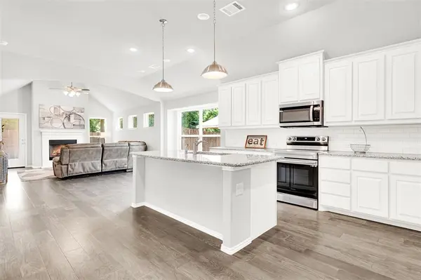 Azle, TX 76020,208 Rosemary Drive