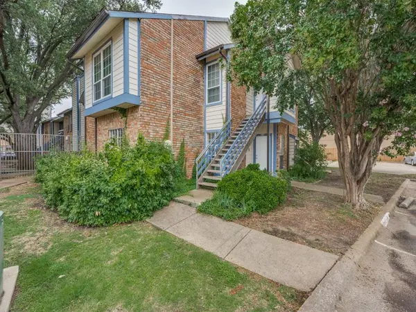 Carrollton, TX 75006,1603 Marsh Lane #308