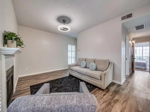 Carrollton, TX 75006,1603 Marsh Lane #308