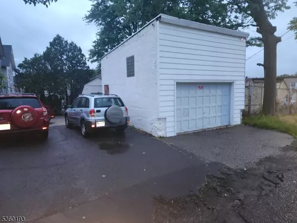 Nutley Twp., NJ 07110,20 Harrison St