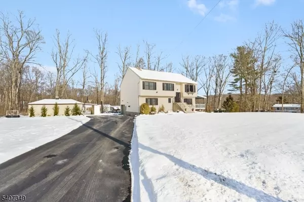 Hampton Twp., NJ 07860,7 Mulberry Ln