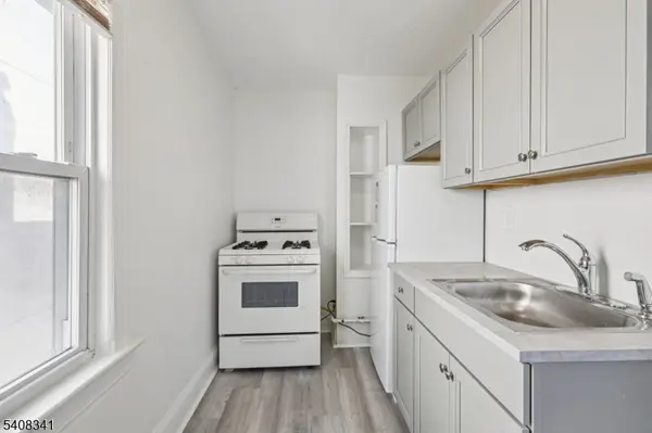 66 N Washington Ave #1, Bergenfield Boro, NJ 07621