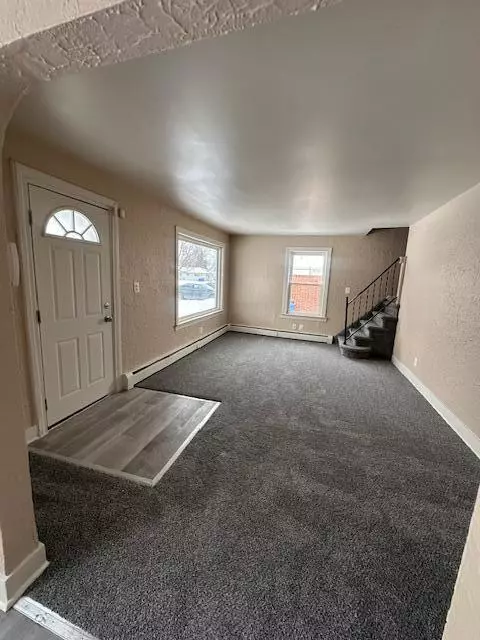 Dearborn Heights, MI 48127,5718 Fenton ST