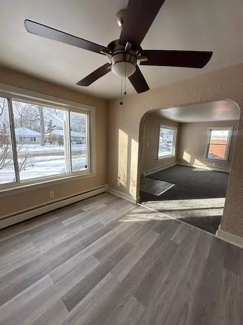 Dearborn Heights, MI 48127,5718 Fenton ST