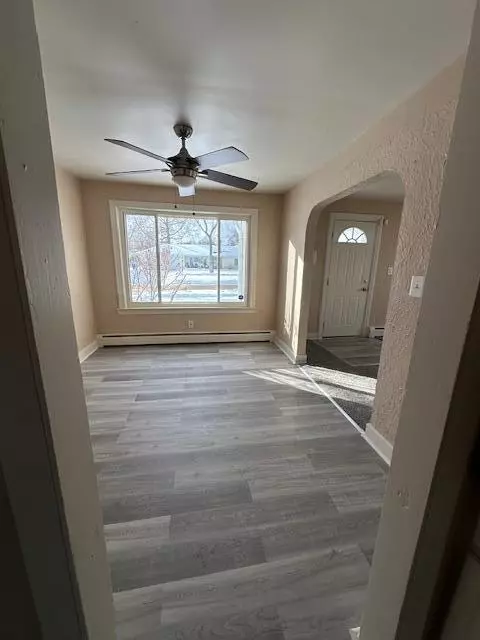 Dearborn Heights, MI 48127,5718 Fenton ST