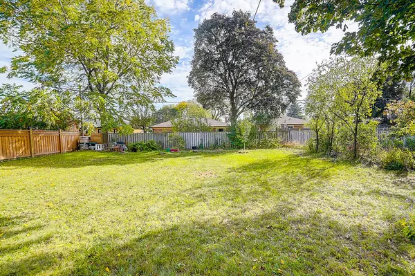 Toronto C06, ON M3H 4B5,181 Searle AVE