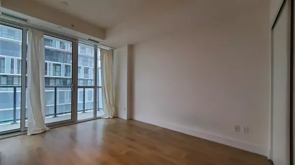 Toronto C15, ON M2J 2Z1,128 Fairview Mall DR #1009