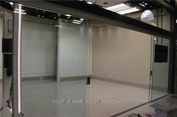 Vaughan, ON L4K 1Z8,7250 Keele ST #369