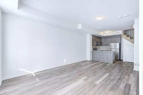 Mississauga, ON L5L 0B9,3429 Ridgeway DR #4