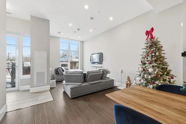 Guelph, ON N1E 0S6,73 ARTHUR ST S #104