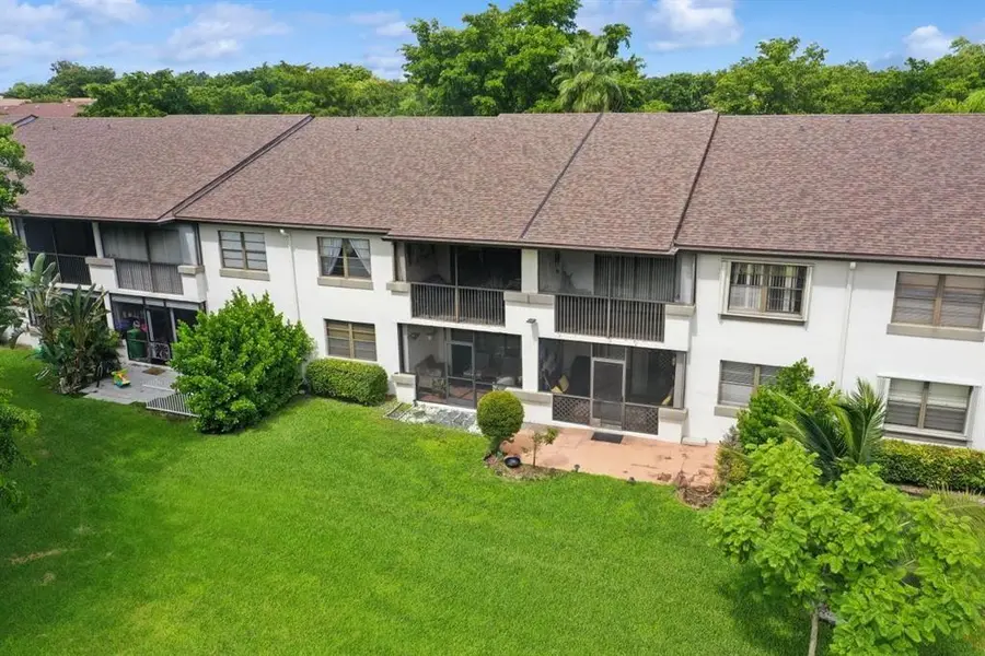 9670 W MCNAB RD #208, Tamarac, FL 33321