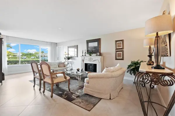 Delray Beach, FL 33445,162 High Point Blvd #B