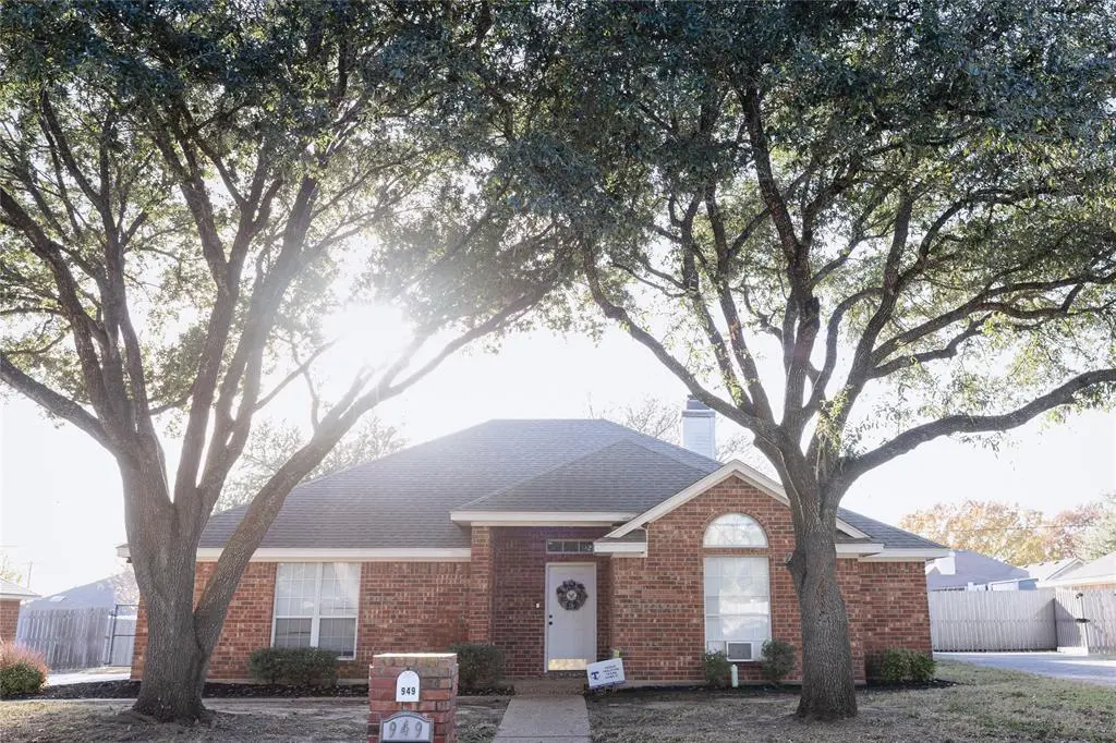 Hewitt, TX 76643,949 Crested Butte Drive