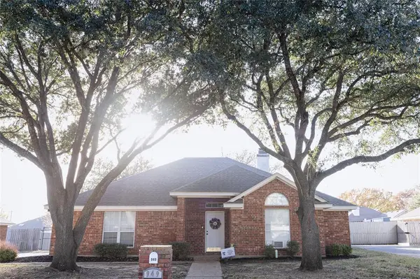 949 Crested Butte Drive,  Hewitt,  TX 76643