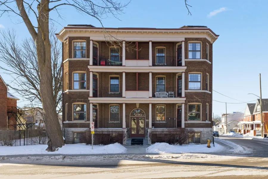 244 Barrie ST #6, Kingston, ON K7L 3K5