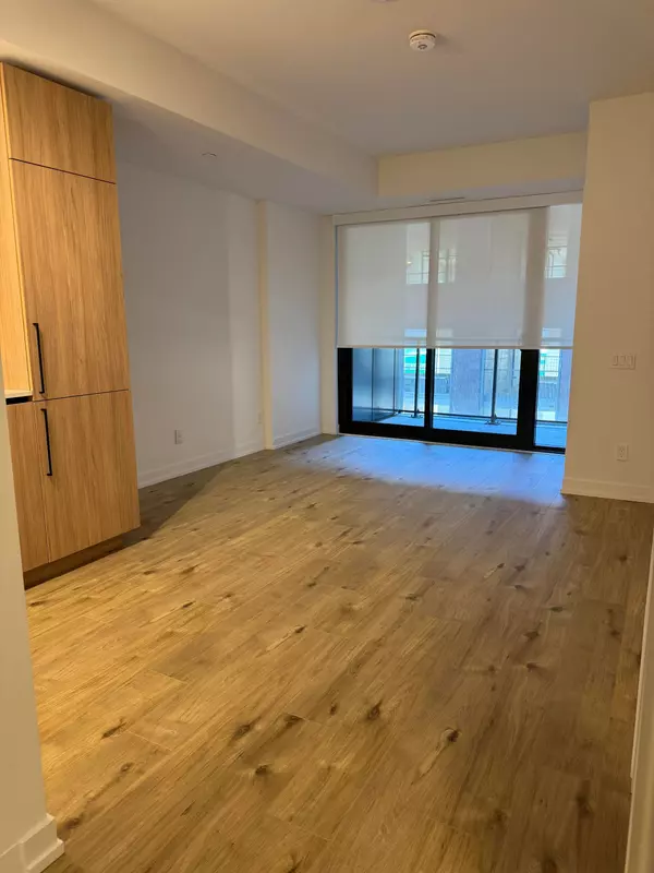 Toronto C08, ON M5A 2Y2,35 Parliament ST #412