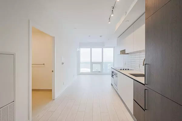 Toronto C01, ON M5V 3W2,55 Mercer ST #LPH01